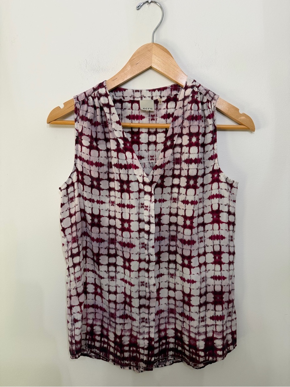 Ecru 100% Silk Sleeveless V-Neck Blouse Top Shirt Pink White Patterned Womens XS